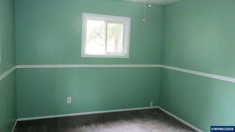 944 5th St, Lyons, OR 97358 photo 7