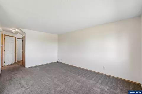 Living - 4286-4288 Northside Dr NE, Keizer, OR 97303 photo 3 of 5