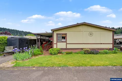 1307 S Water St #72, Silverton, OR 97381