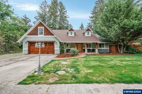 824 W Central Ave, Gates, OR 97346