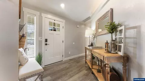 Entry Way - 520 Fir St, Lyons, OR 97358 photo 1 of 3