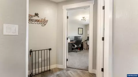 Entry Way - 520 Fir St, Lyons, OR 97358 photo 3 of 3