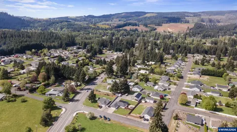 View/Area - 520 Fir St, Lyons, OR 97358 photo 3 of 6