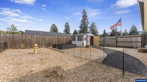 Exterior - 520 Fir St, Lyons, OR 97358 photo 4 of 6