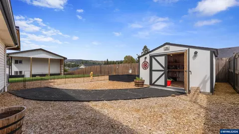 Exterior - 520 Fir St, Lyons, OR 97358 photo 5 of 6