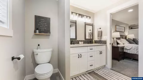 Bath - 520 Fir St, Lyons, OR 97358 photo 2 of 4