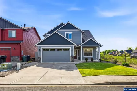 776 Park Pl S, Monmouth, OR 97361