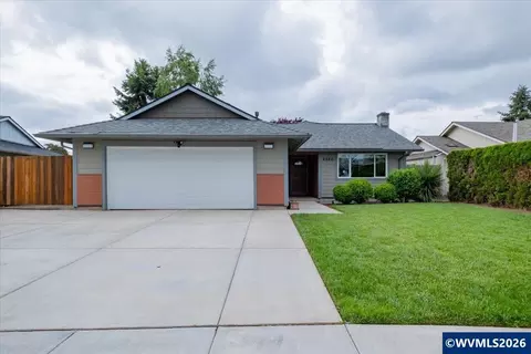 Exterior - 4580 Thrush Dr NE, Salem, OR 97301 photo 1 of 7