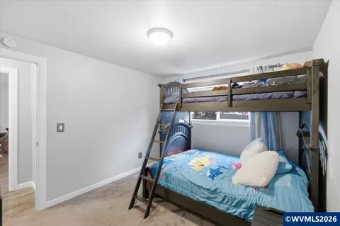 Bedroom - 4580 Thrush Dr NE, Salem, OR 97301 photo 8 of 8