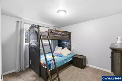 Bedroom - 4580 Thrush Dr NE, Salem, OR 97301 photo 7 of 8