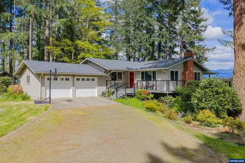 40000 Fir Oaks Ln, Lebanon, OR 97355