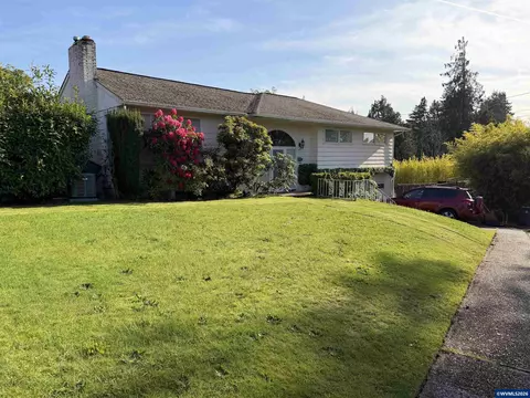 940 Gerleon St SE, Salem, OR 97302