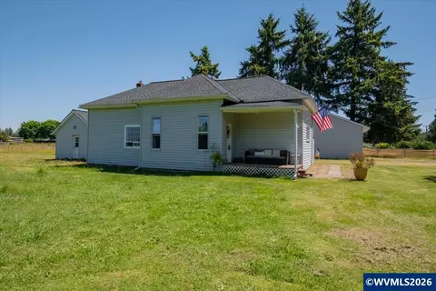 30832 Waterloo Rd, Lebanon, OR 97355