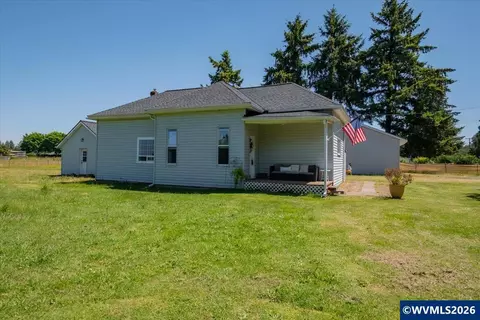 30832 Waterloo Rd, Lebanon, OR 97355