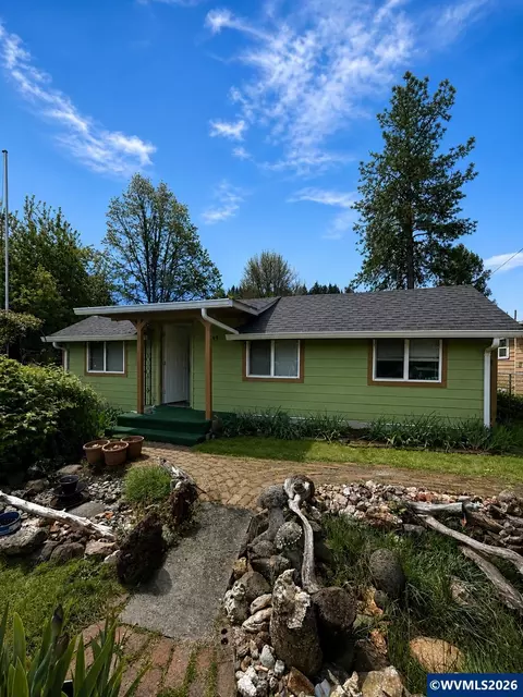 1649 Elm St, Sweet Home, OR 97386