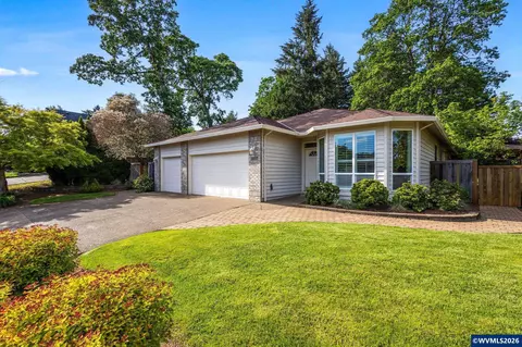 1857 Webster Dr SE, Salem, OR 97302