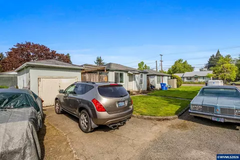 Exterior - 224-226 Stark St N, Salem, OR 97303 photo 5 of 8
