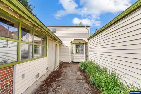 Exterior - 732 E 22nd Ave, Eugene, OR 97405 photo 6 of 6