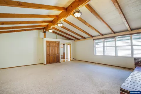 Living - 732 E 22nd Ave, Eugene, OR 97405 photo 6 of 7