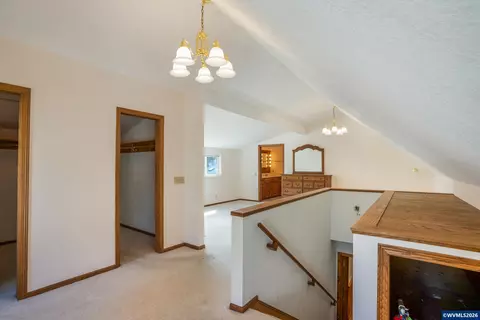 Entry Way - 732 E 22nd Ave, Eugene, OR 97405 photo 4 of 5