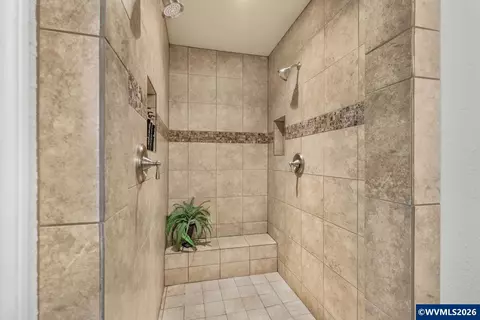 Bath - 4575 Eagle Crest Rd NW, Salem, OR 97304 photo 1 of 4