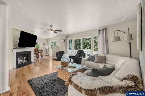 Living - 4575 Eagle Crest Rd NW, Salem, OR 97304 photo 1 of 6
