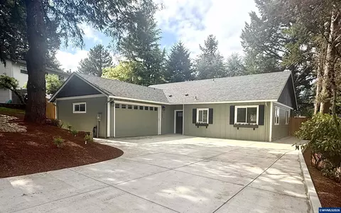 4455 Matthews Lp Lp S, Salem, OR 97302