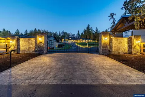 32568 Deberry Rd, Creswell, OR 97426