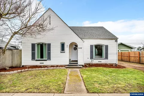 648 Juniper St, Junction City, OR 97448