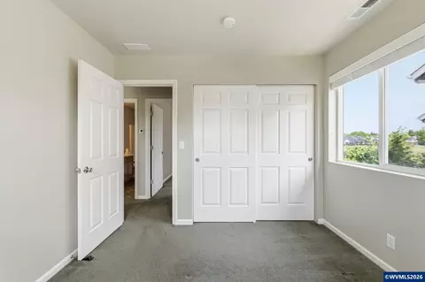 Bedroom - 5475 Charles Way, Eugene, OR 97402 photo 6 of 8