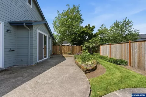 Exterior - 5475 Charles Way, Eugene, OR 97402 photo 6 of 9