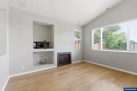 Living - 5475 Charles Way, Eugene, OR 97402 photo 6 of 8