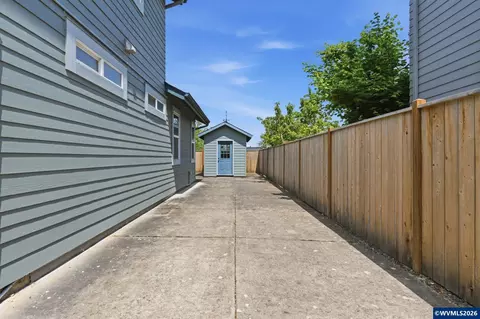 Exterior - 5475 Charles Way, Eugene, OR 97402 photo 8 of 9