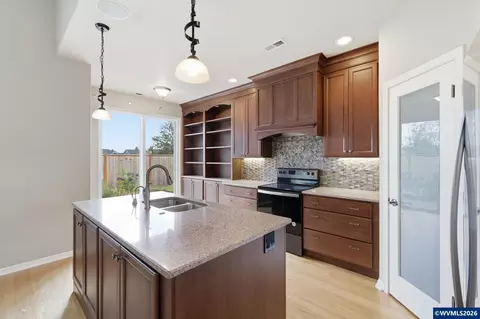 Kitchen - 5475 Charles Way, Eugene, OR 97402 photo 2 of 6