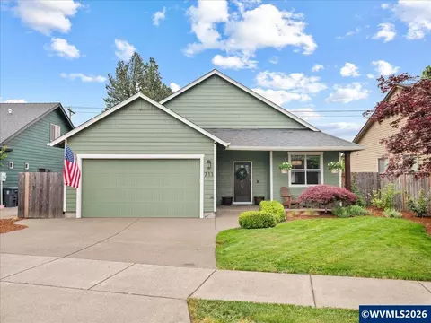 711 Pintail St, Silverton, OR 97381