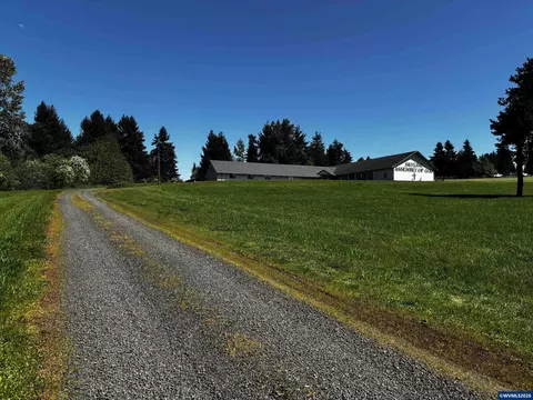 38520 38524 Highway 226, Scio, OR 97374