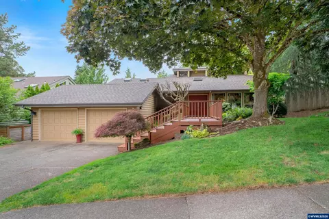 1660 Cinnamon Hill Dr SE, Salem, OR 97306