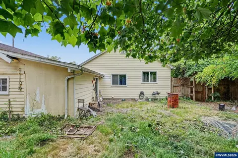 Exterior - 127 13th St, Lyons, OR 97358 photo 3 of 4
