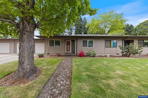 1044 Chestnut St NW, Salem, OR 97304