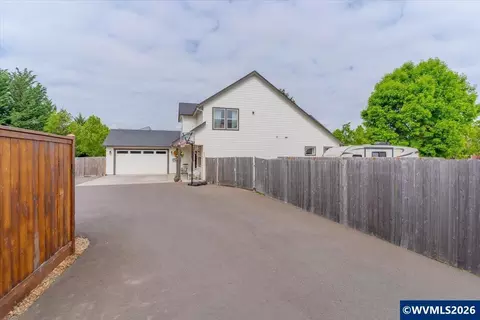 Exterior - 431 Grant St, Silverton, OR 97381 photo 11 of 11