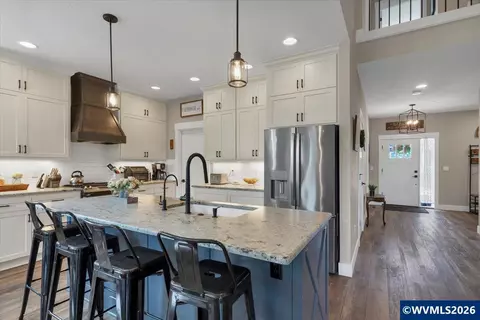 Kitchen - 431 Grant St, Silverton, OR 97381 photo 2 of 4