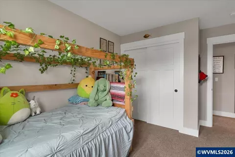 Bedroom - 431 Grant St, Silverton, OR 97381 photo 6 of 8
