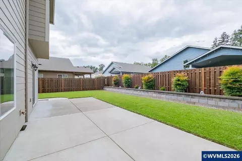 Exterior - 2112 Equestrian Lp Lp S, Salem, OR 97302 photo 6 of 10