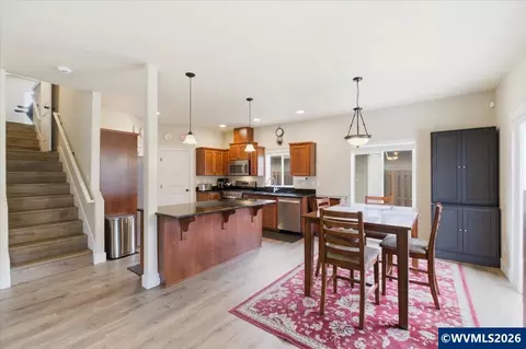 Kitchen - 2112 Equestrian Lp Lp S, Salem, OR 97302 photo 2 of 6