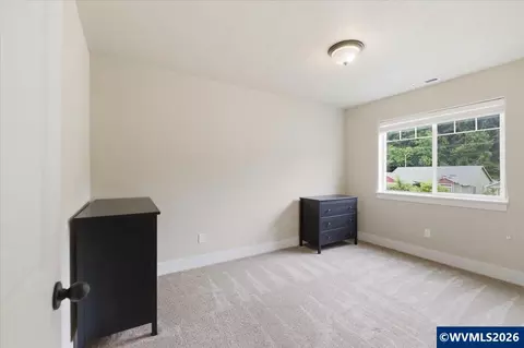 Bedroom - 2112 Equestrian Lp Lp S, Salem, OR 97302 photo 4 of 7
