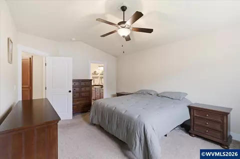 Bedroom - 2112 Equestrian Lp Lp S, Salem, OR 97302 photo 3 of 7