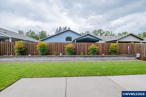 Exterior - 2112 Equestrian Lp Lp S, Salem, OR 97302 photo 5 of 10