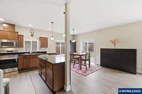 Kitchen - 2112 Equestrian Lp Lp S, Salem, OR 97302 photo 1 of 6
