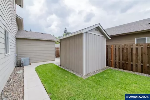 Exterior - 2112 Equestrian Lp Lp S, Salem, OR 97302 photo 10 of 10