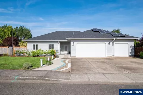 326 NE Berry St, Sublimity, OR 97385